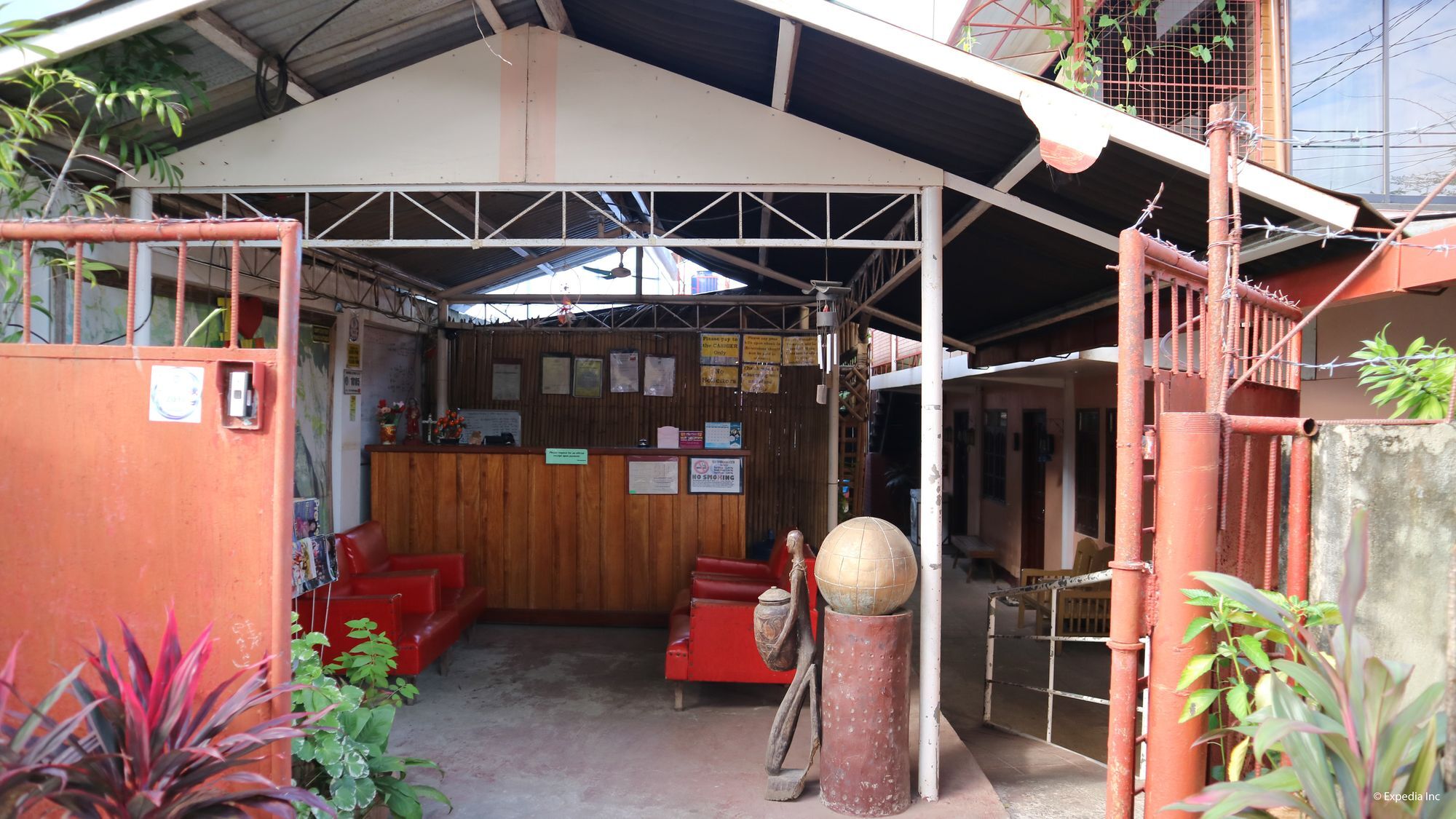 Almonte Transient Hostel Puerto Princesa Exterior photo